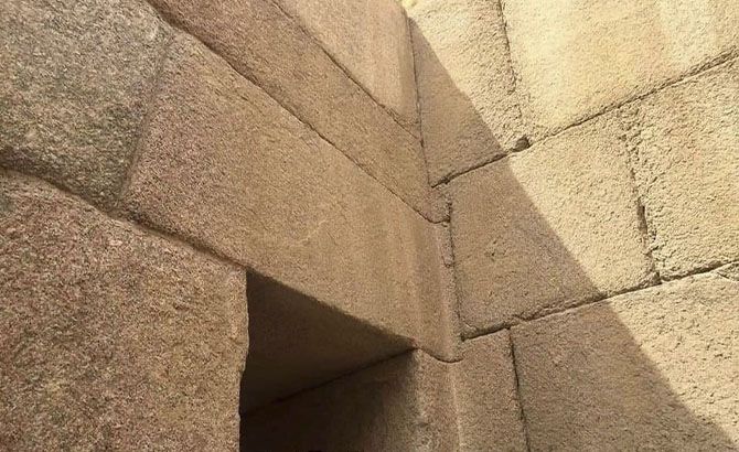 Ángulos imposibles en la sillería del Templo de la Esfinge, Egipto