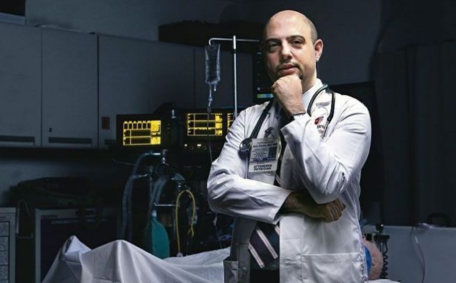 Sam Parnia, médico y doctor en filosofía