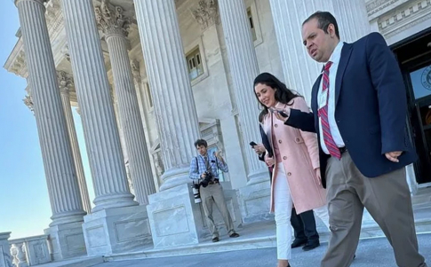 Los representantes a la salida del Capitolio