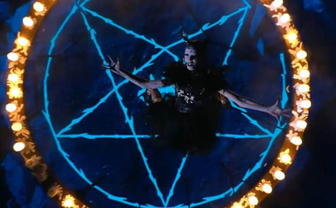 Bambie Thug y el ritual satánico de Eurovisión