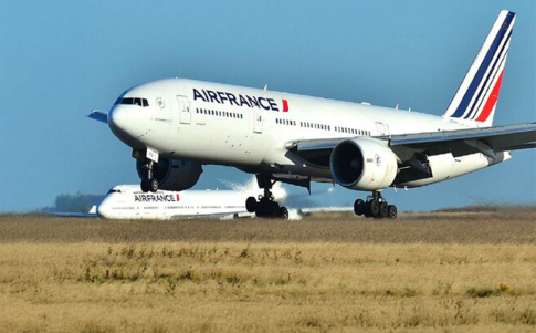 Boeing 777 de Air France obligado a regresar a París tras incidente UAP