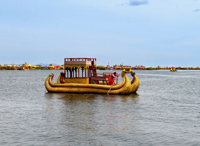 Visitaremos las islas flotantes de los Uros